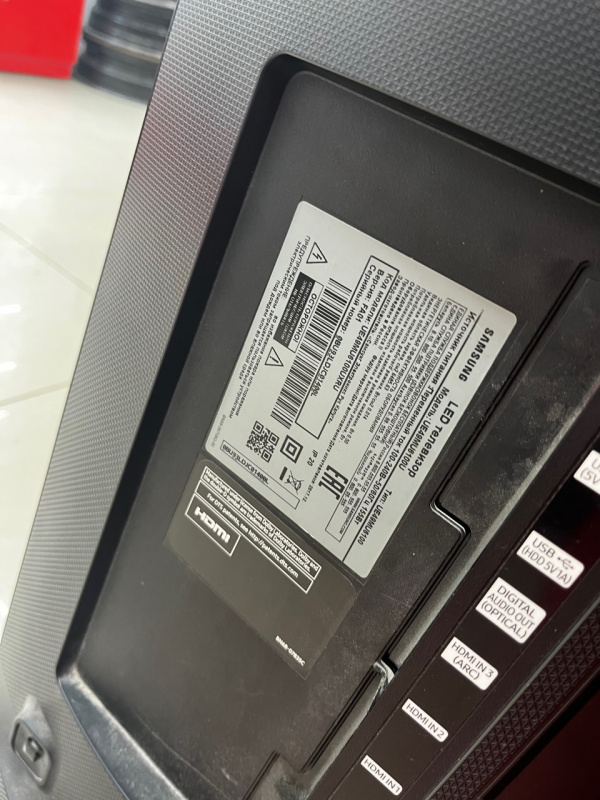 Телевизор Samsung UE49MU6170U