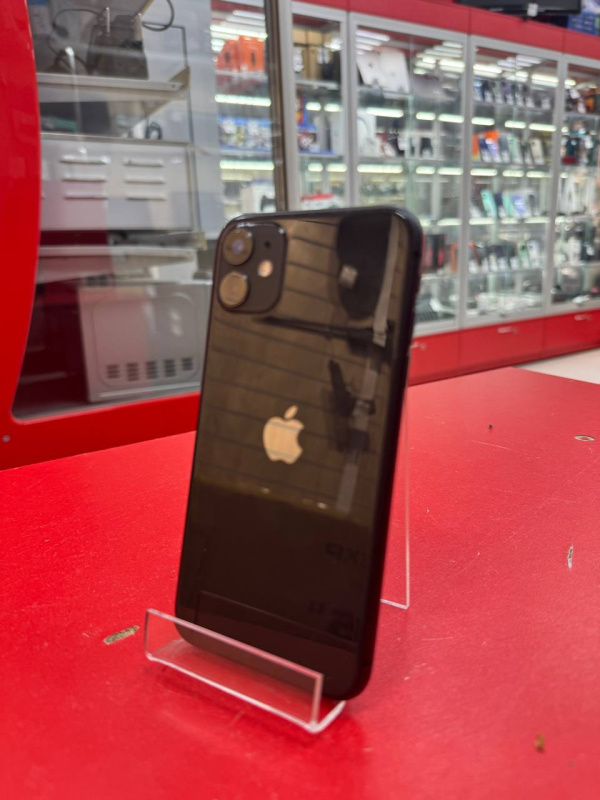 Мобильный телефон Apple iPhone 11