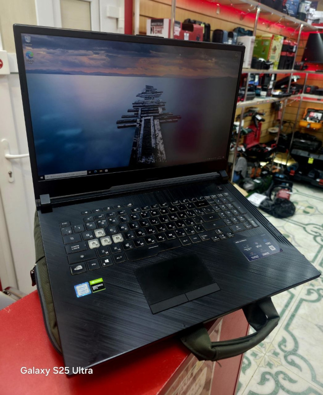 Ноутбук ASUS ROG STRIX GL731G