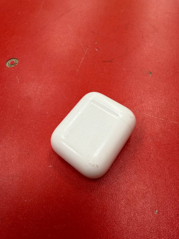 Наушники Apple AirPods