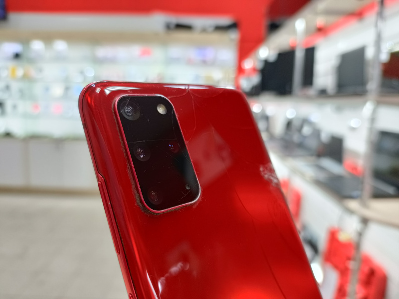 Мобильный телефон Samsung Galaxy S20 Plus